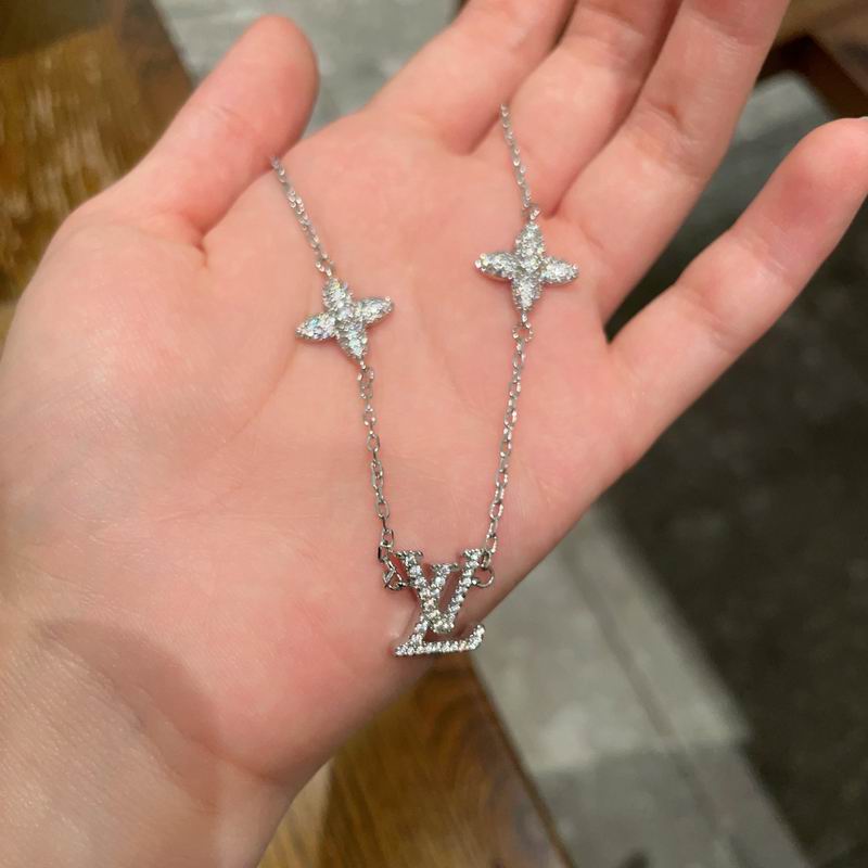 LV Necklace 03yxs175